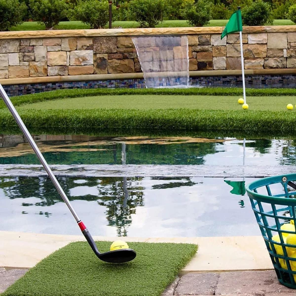 Floating Golf Putting Green